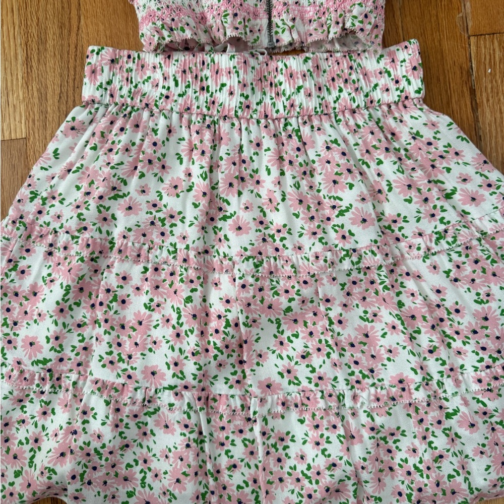 Alice + Olivia Pink and Green Floral top and skirt set - Picture 4 of 13